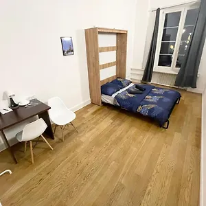 https://fantastic-kp22-room-c.warsawhotelspoland.com